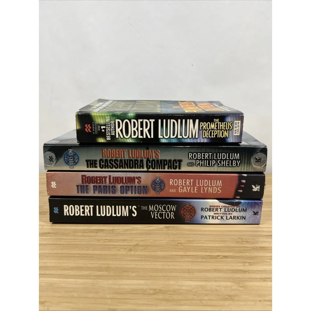 Robert Ludlum 4 Book Thriller Lot Cassandra Compact Paris Option Moscow Vector